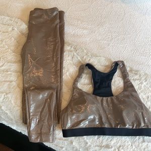 NWT Koral lustrous set